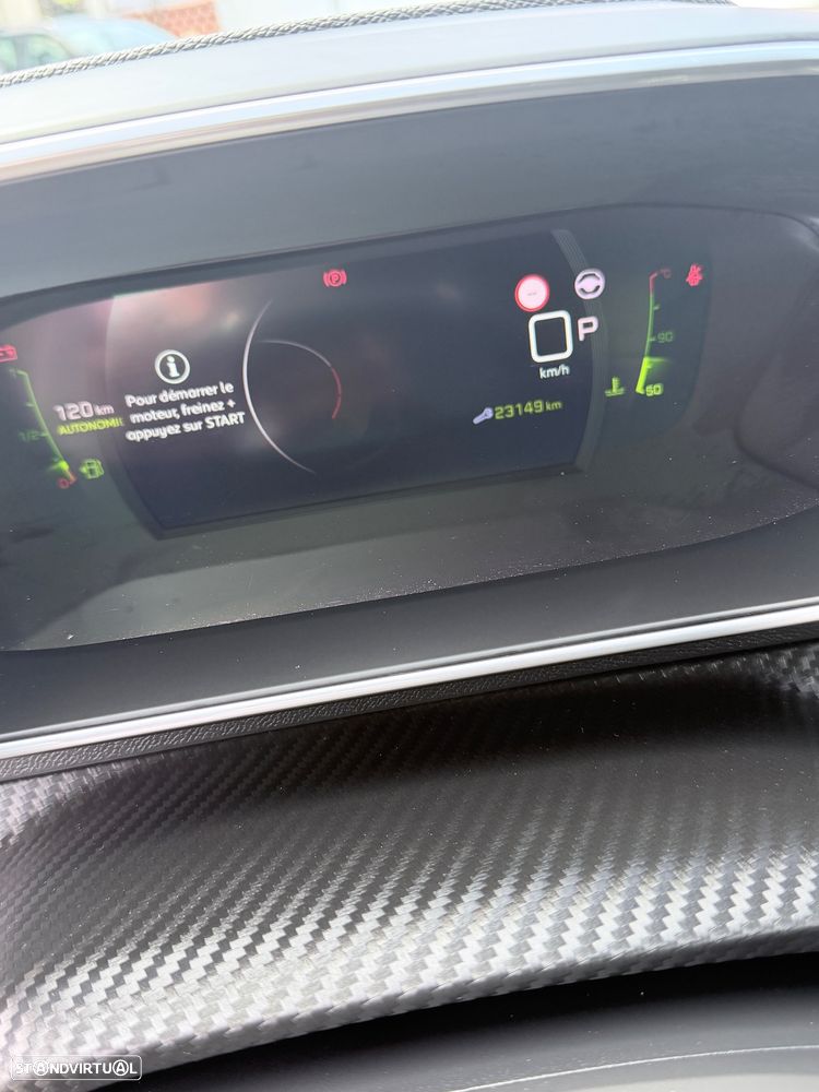 Peugeot 2008 1.2 PureTech GT Pack EAT8 - 26