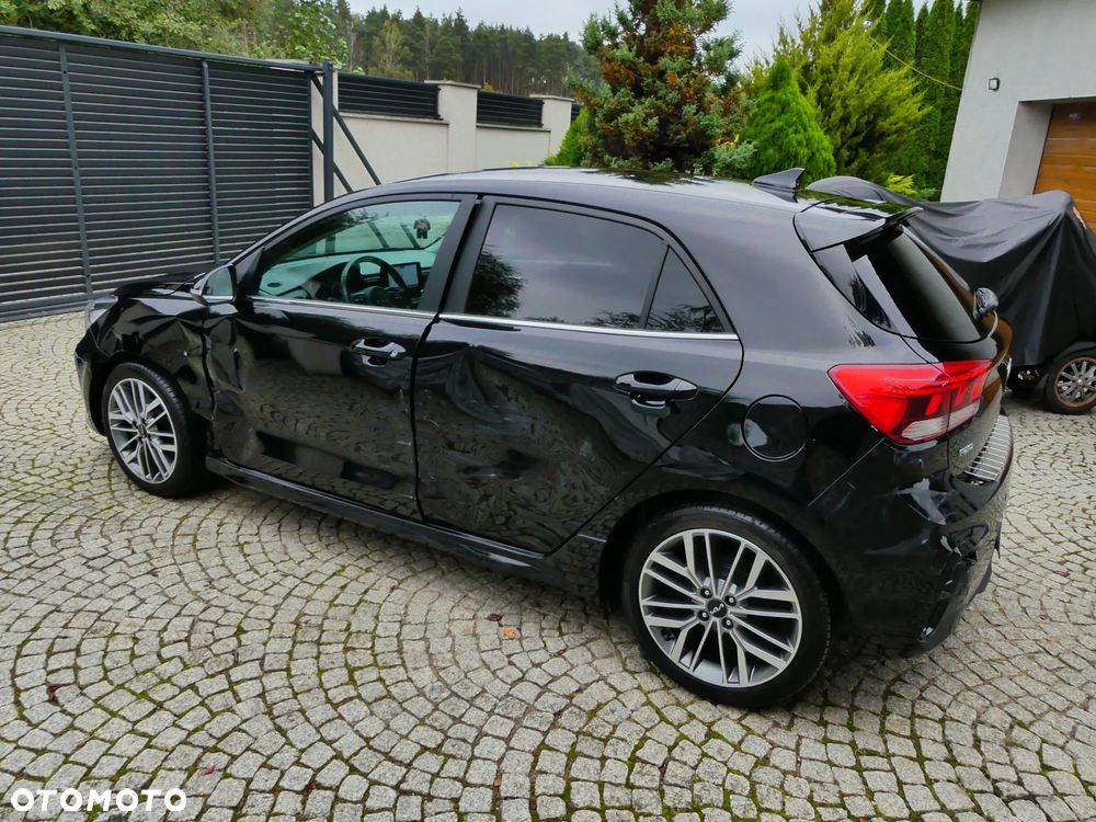 Kia Rio - 10
