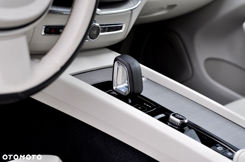 Volvo XC 60 B4 D Geartronic RDesign - 16