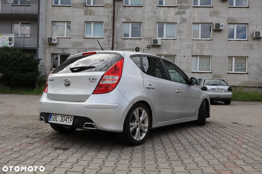 Hyundai i30 1.6 CRDi Classic + - 5