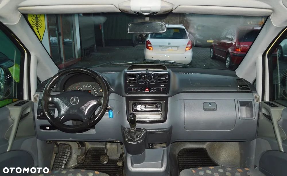 Mercedes-Benz Vito - 25