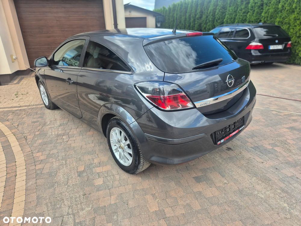 Opel Astra 1.6 Innovation 110 Jahre - 15