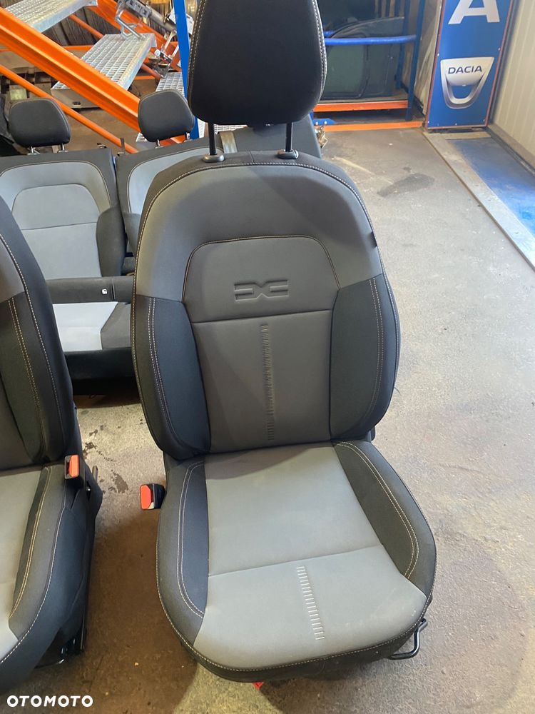 DACIA Logan III SANDERO 3 III STEPWAY lift  IGŁY ! Jak NOWE ! 25r  3,5 tys. km!  Alcantara skóra skórzane półskóra KANAPA FOTELE KOMPLET FOTELI SIEDZENIA poduszki w fotel poduszka fotela  alkantara Wwa - 8