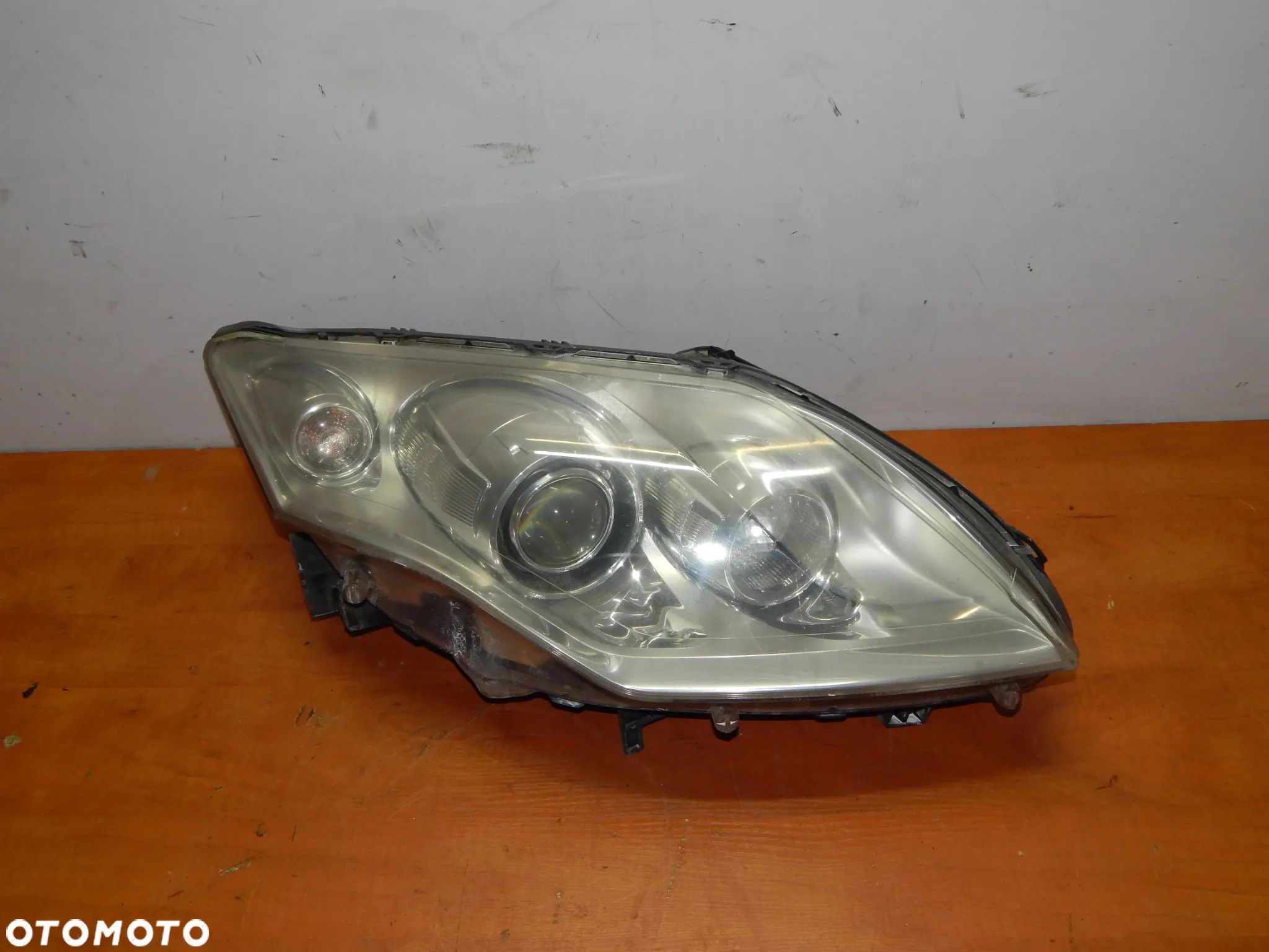 Lampa prawy przód Xenon Renault Laguna III 07-17 kompletna Łuków części - 1