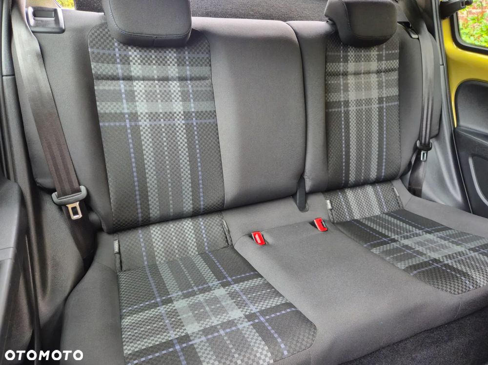 Volkswagen up! club - 33