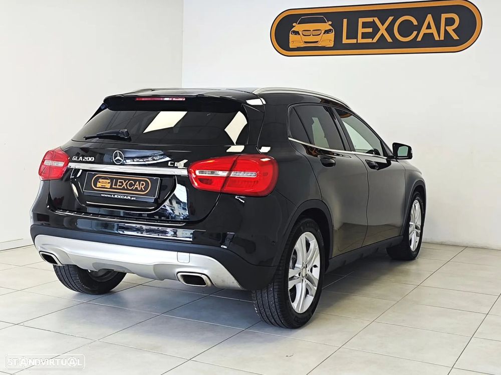 Mercedes-Benz GLA 200 d 4Matic 7G-DCT Urban - 51