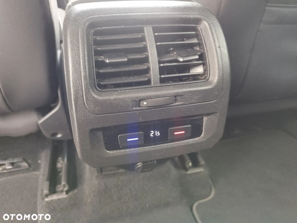 Volkswagen Touran 1.4 TSI (BlueMotion Technology) Comfortline - 28