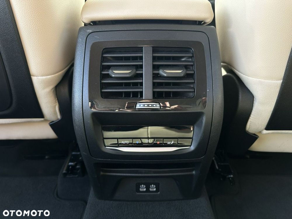 BMW X3 xDrive30e Advantage - 24