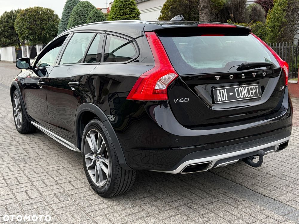 Volvo V60 Cross Country D3 Momentum - 4