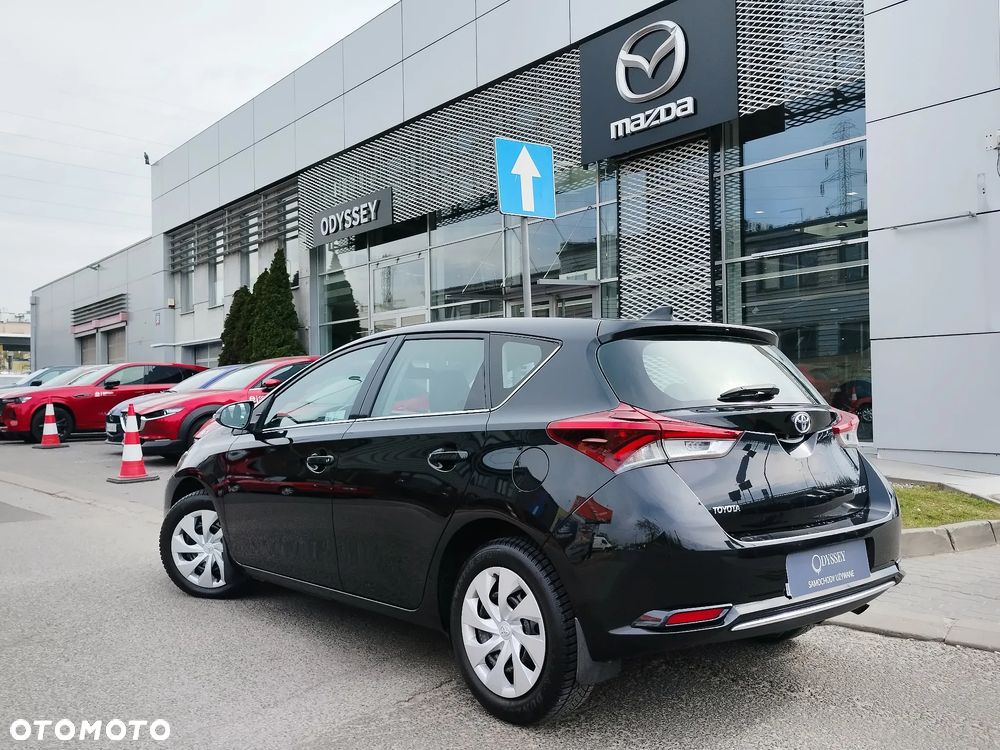 Toyota Auris 1.6 Premium MS - 4