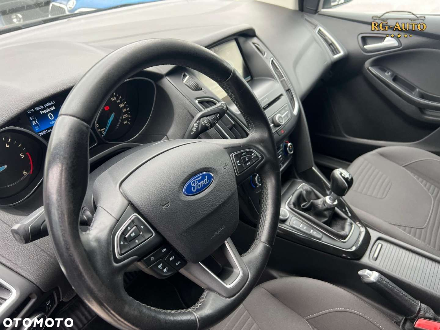 Ford Focus - 38