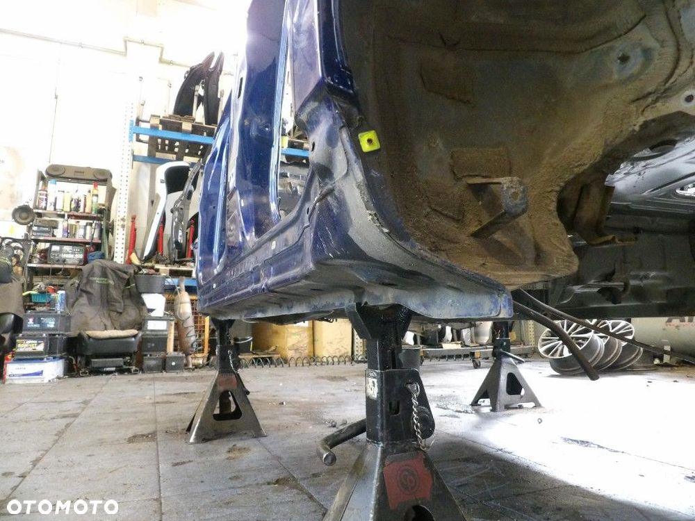 TOYOTA AVENSIS T27 LIFT SEDAN PRÓG LEWY 8T5 - 3