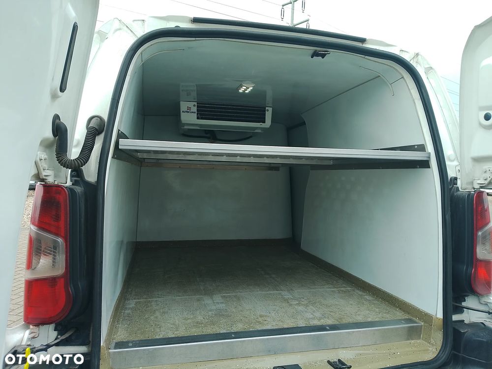 Toyota Proace City Partner Berlingo Combo Doblo L2 Izoterma Chłodnia Salon PL półka Inox 3 osoby - 20
