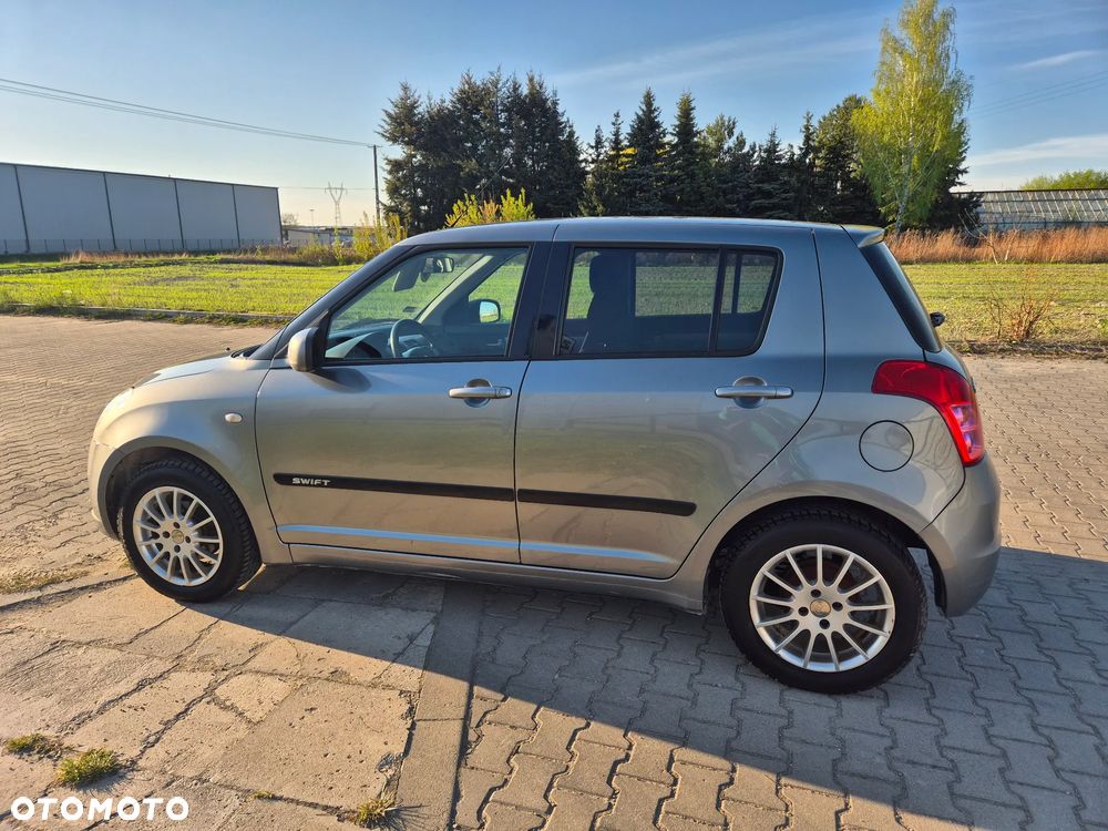 Suzuki Swift 1.3 JB Edition - 3