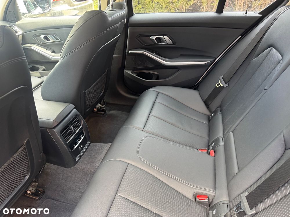 BMW Seria 3 - 9