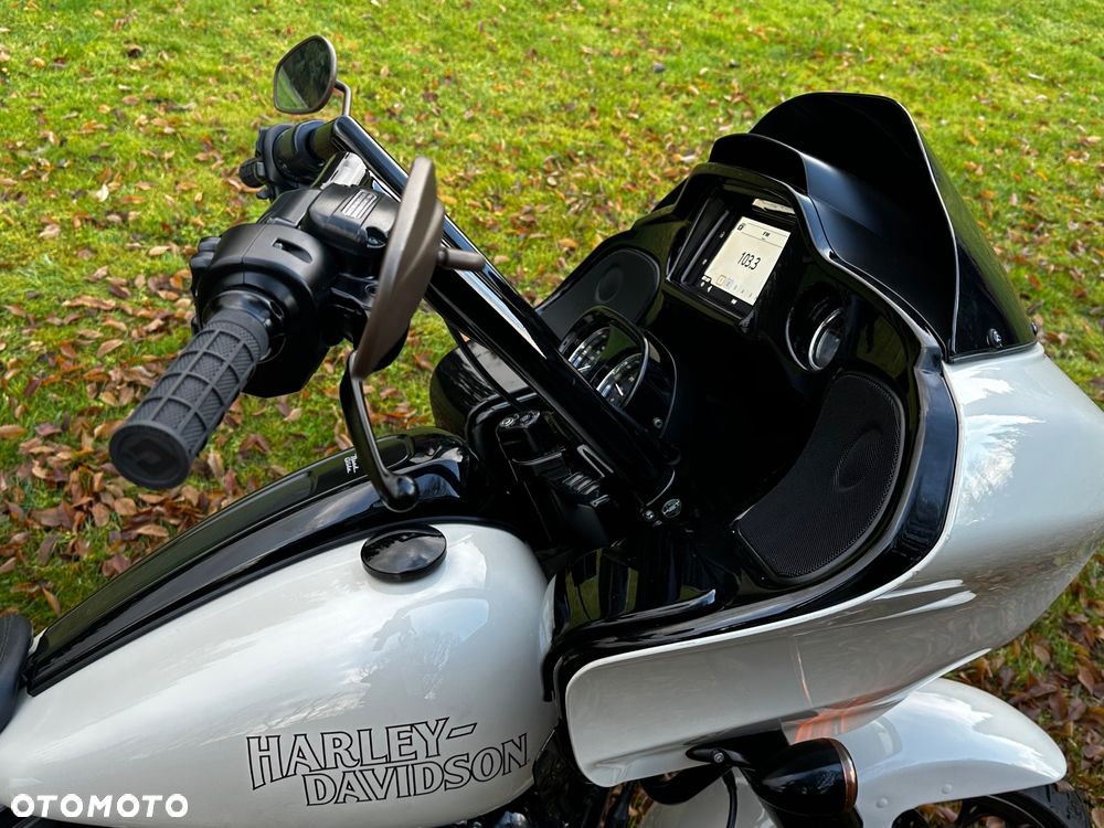 Harley-Davidson Touring Road Glide - 3