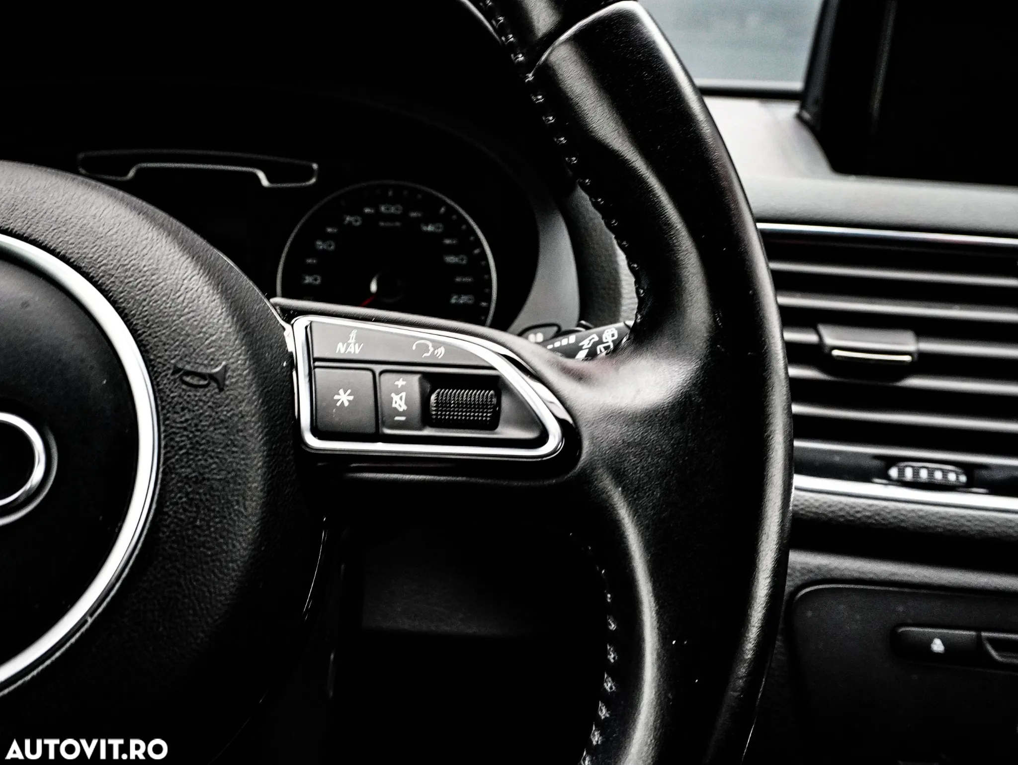 Audi Q3 2.0 TDI - 23