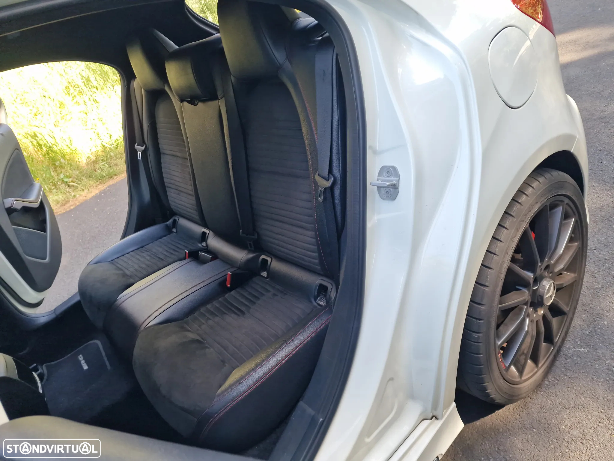 Mercedes-Benz A 180 CDi BE AMG Line - 43