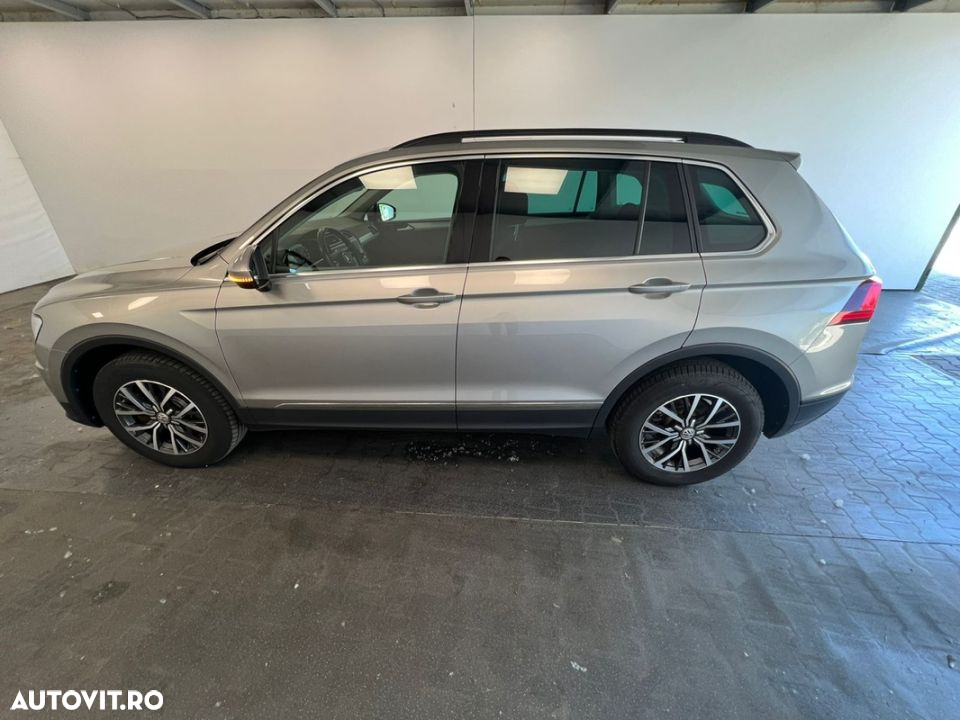 Volkswagen Tiguan 2.0 TDI 4Mot DSG Comfortline - 9
