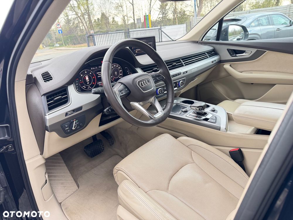 Audi Q7 - 9