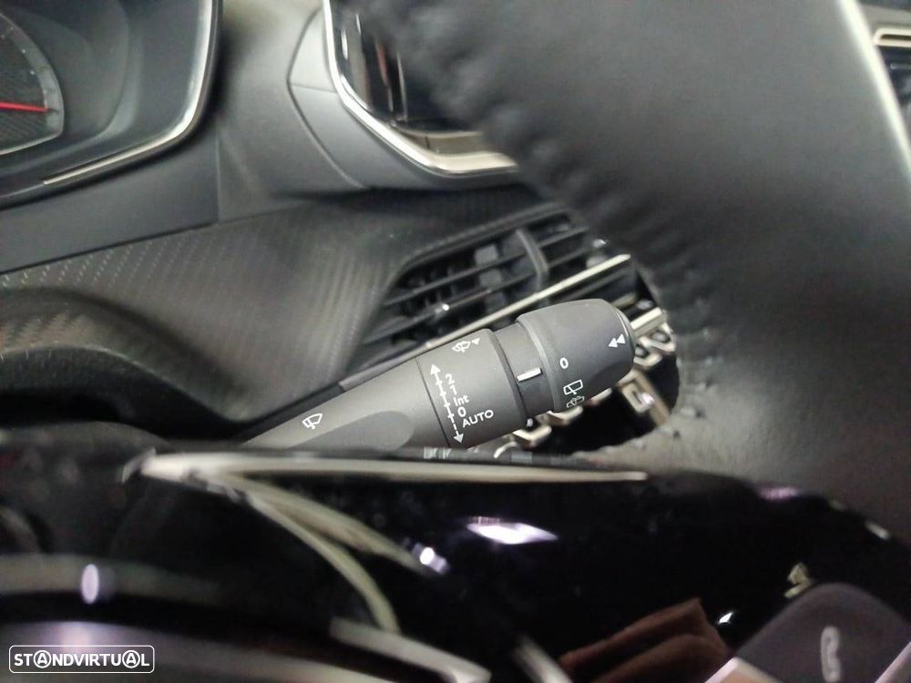 Peugeot 2008 1.2 PureTech Active - 15