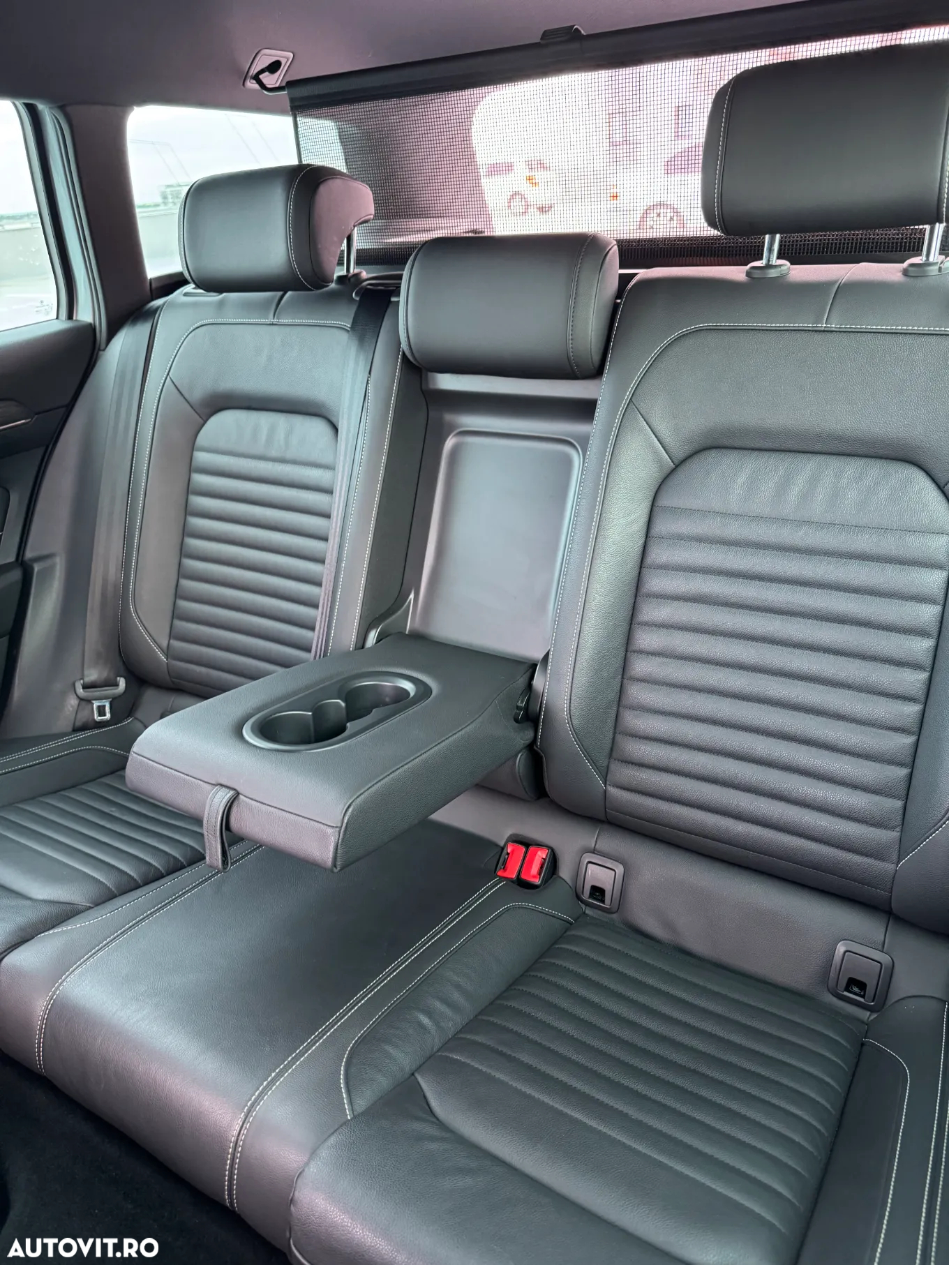 Volkswagen Passat - 11
