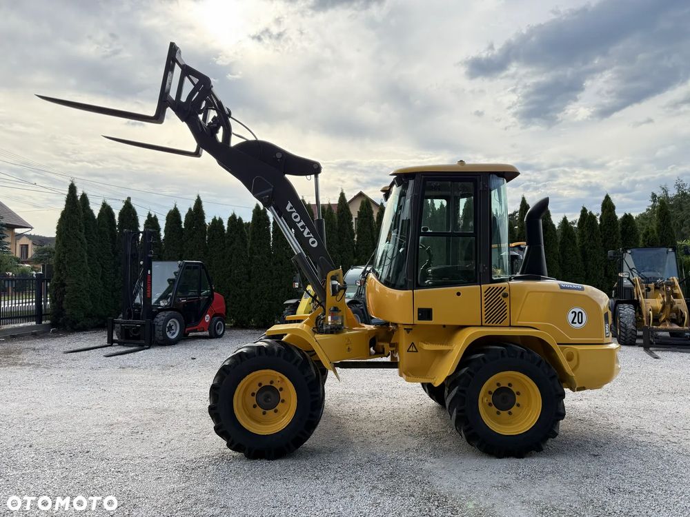Volvo L30G / ORYGINAŁ / PIĘKNIE UTRZYMANA  / SILNA I SZYBKA / ZADBANA / SPROWADZONA Z NIEMIEC / 407 409 406 60 70 M 506 509 L30 L35 B G - 38