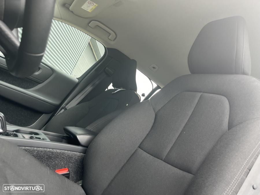 Volvo XC 40 1.5 T2 Momentum Geartronic - 7