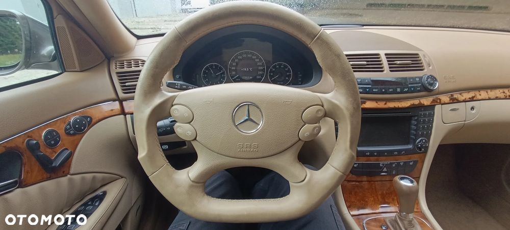 Mercedes-Benz Klasa E 350 4-Matic Elegance - 20