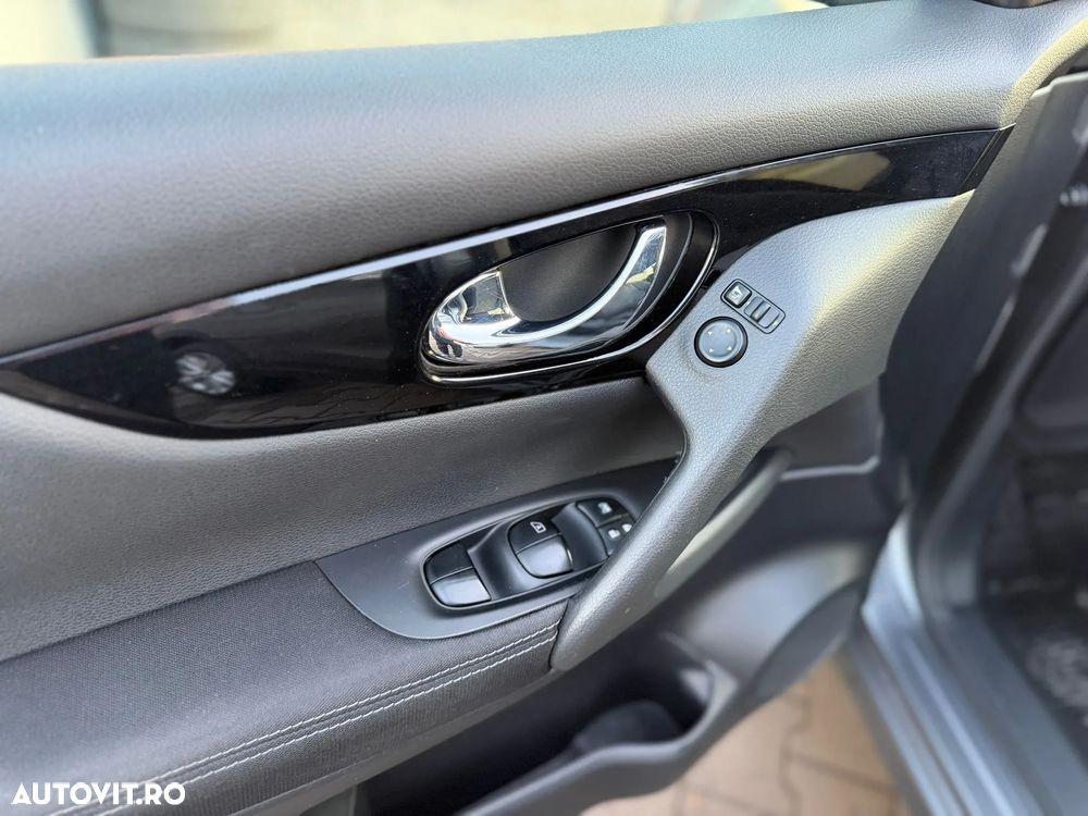 Nissan Qashqai 1.6 DCI Xtronic ACENTA - 22