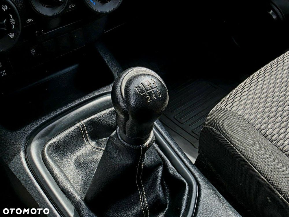 Toyota Hilux - 11
