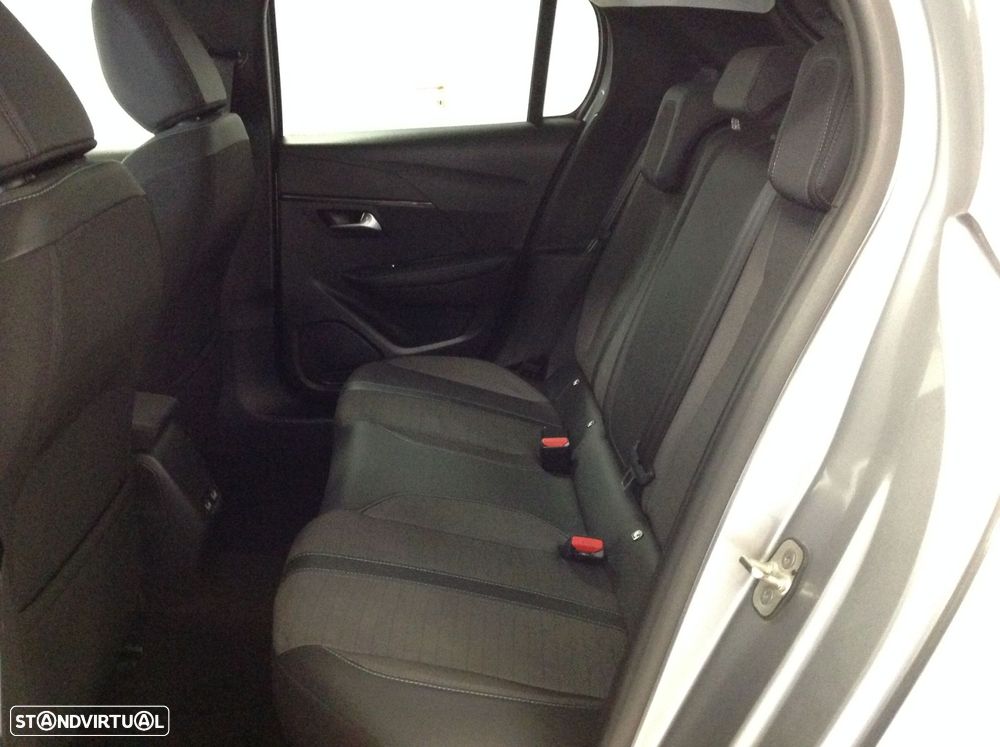 Peugeot 208 1.2 PureTech Allure - 23