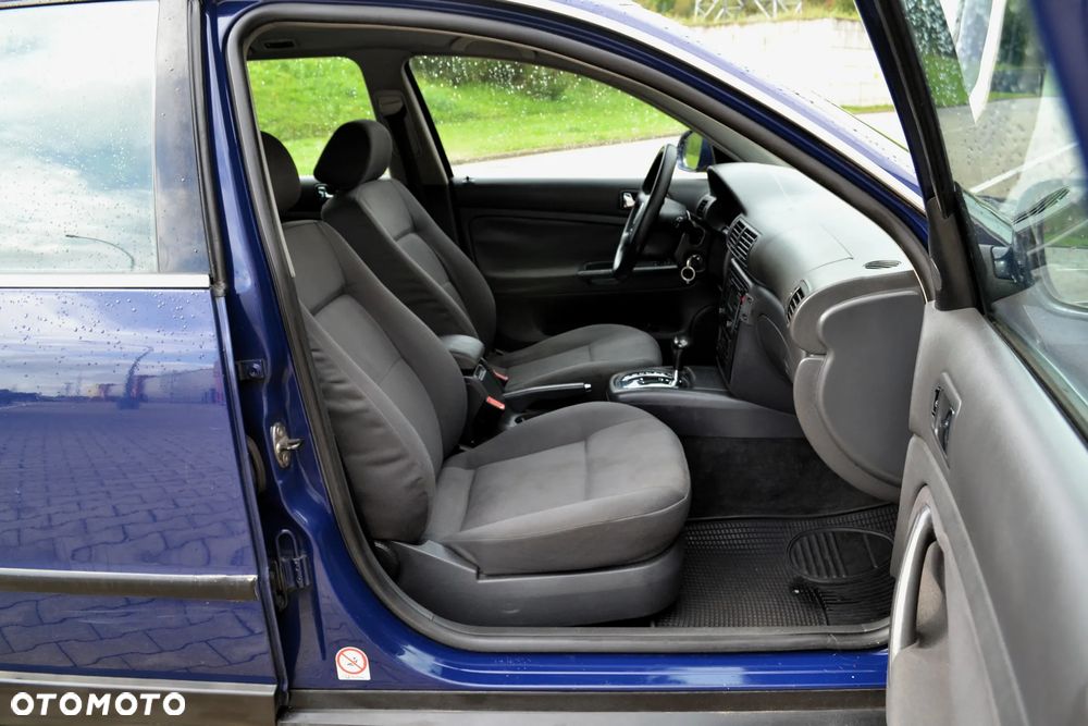 Volkswagen Passat 1.9 TDI Comfortline Tiptr - 11