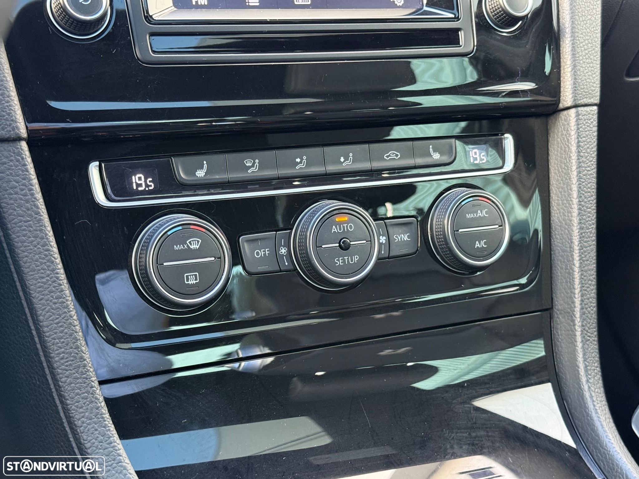 VW Golf 2.0 TSi R DSG - 32