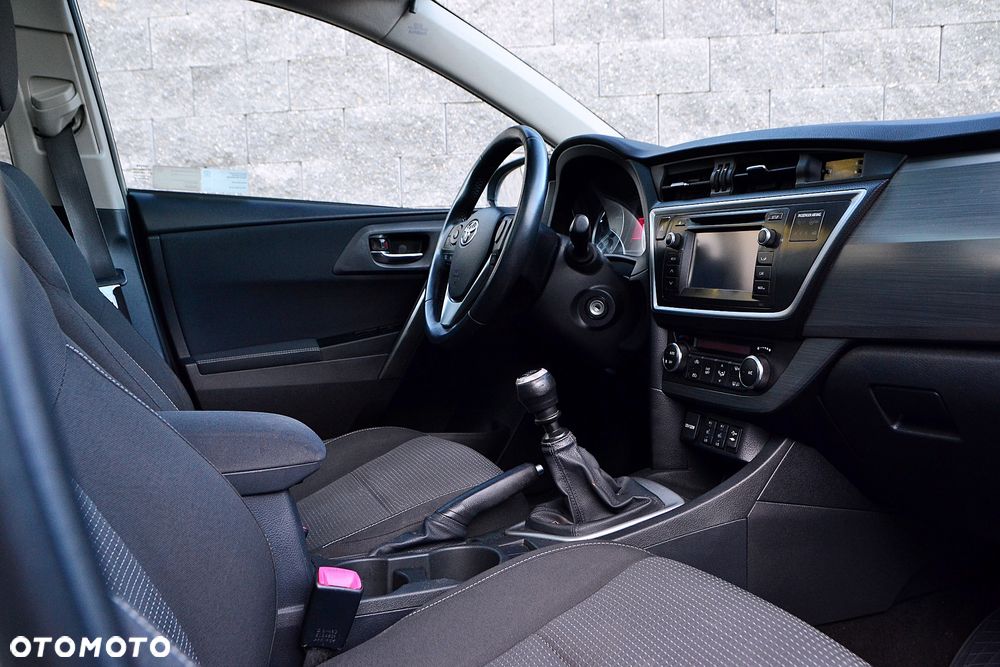 Toyota Auris 1.4 D-4D Premium - 10