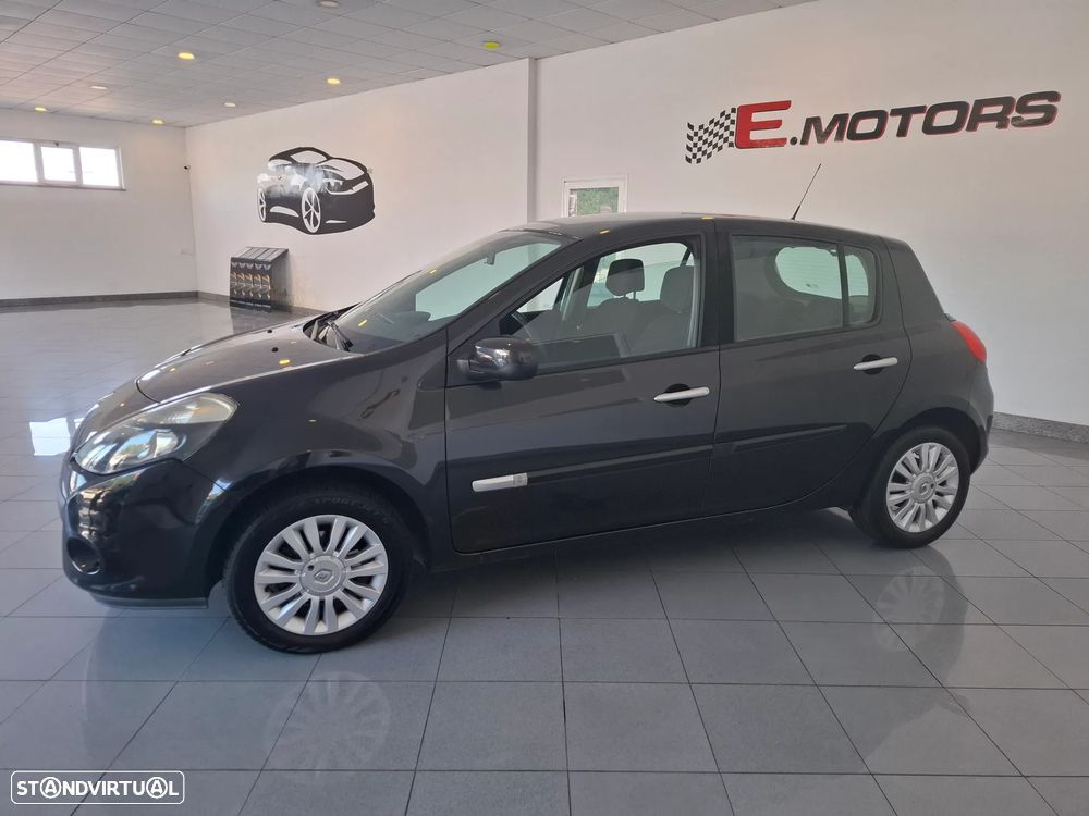 Renault Clio 1.5 dCi Dynamique S - 4