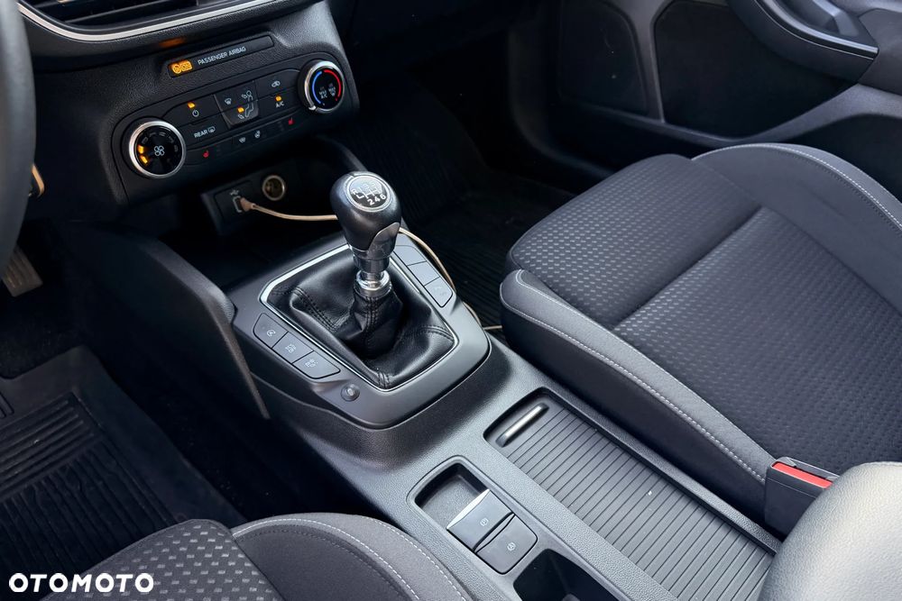 Ford Focus - 22