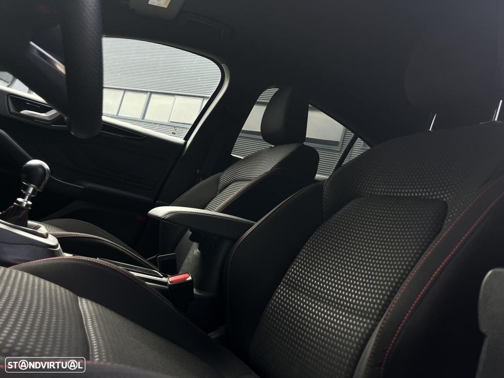 Ford Focus 1.0 EcoBoost MHEV ST-Line X - 8