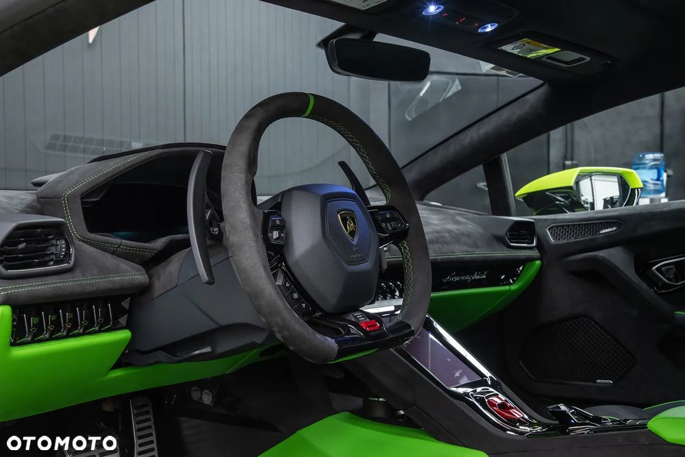 Lamborghini Huracan - 16