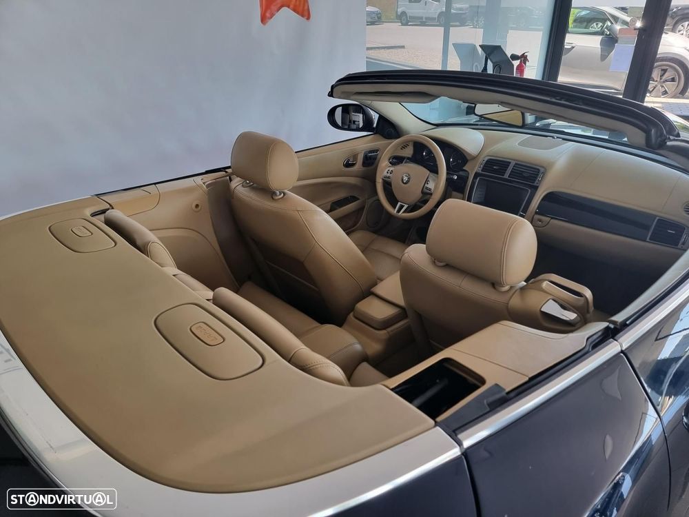 Jaguar XK 4.2 V8 - 10