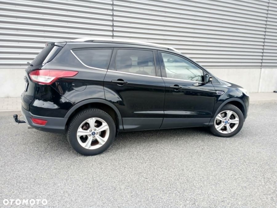 Ford Kuga 2.0 TDCi FWD Titanium - 4