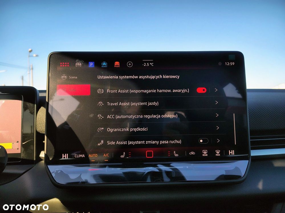 Volkswagen T-Roc - 24