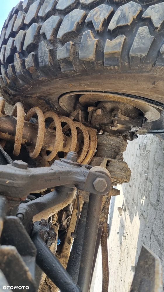 Land Rover Defender - 21