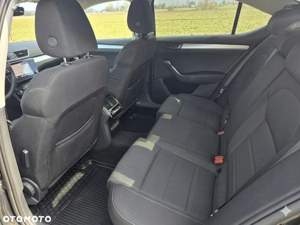 Skoda Superb 2.0 TDI Ambition DSG7 - 8