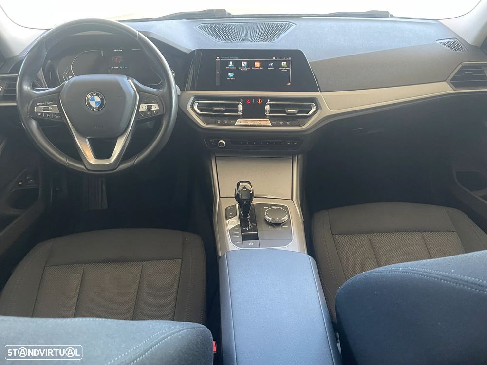 BMW 330 e Auto - 18