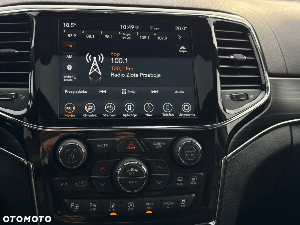 Jeep Grand Cherokee - 29