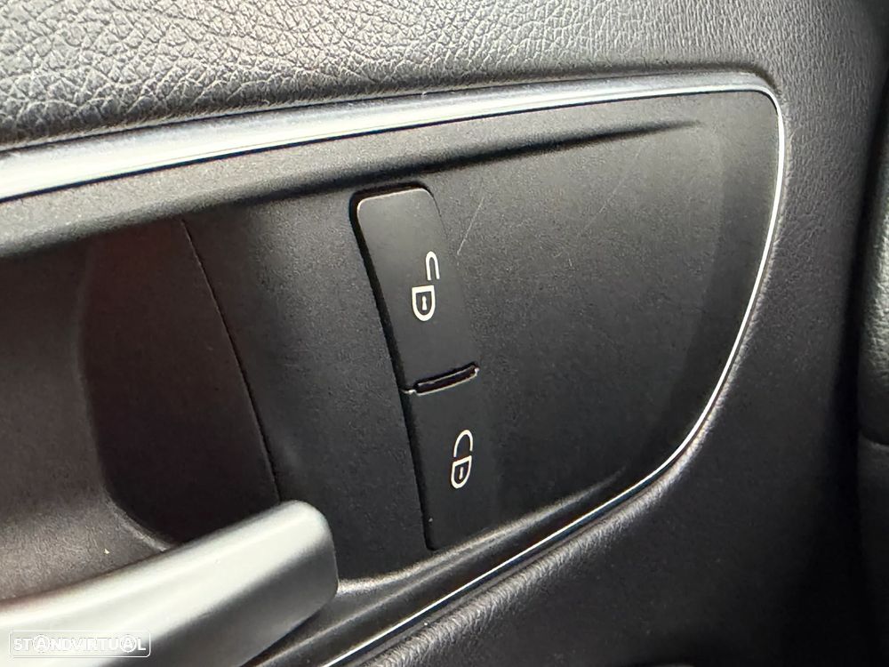 Mercedes-Benz GLA 200 d 7G-DCT AMG Line - 29