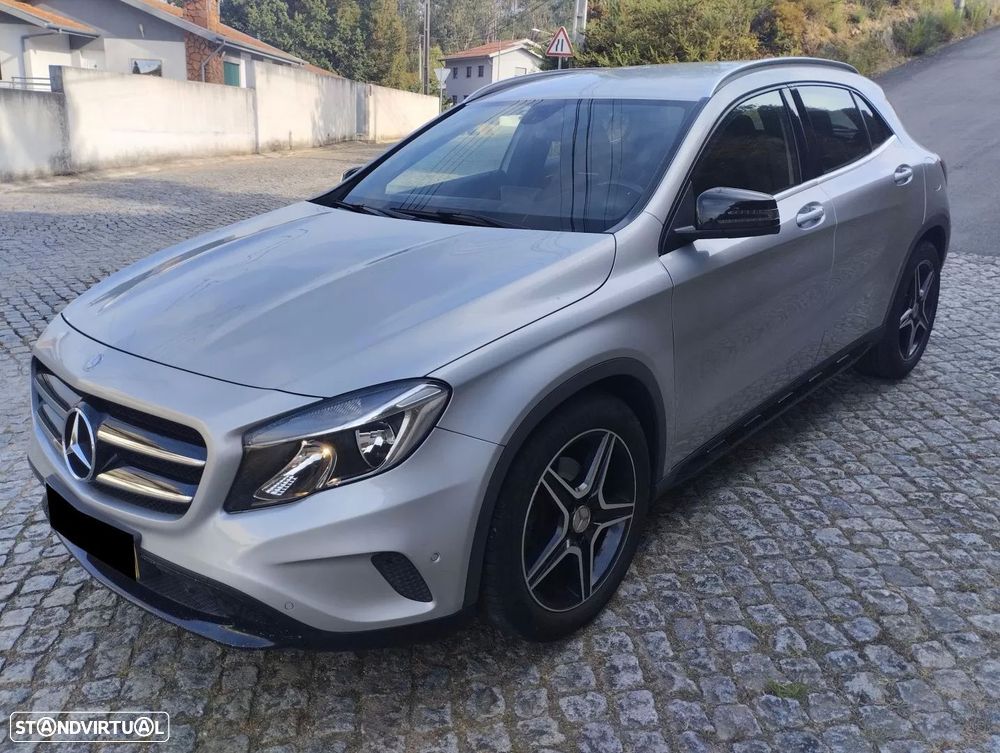 Mercedes-Benz GLA 180 CDi AMG Line - 1