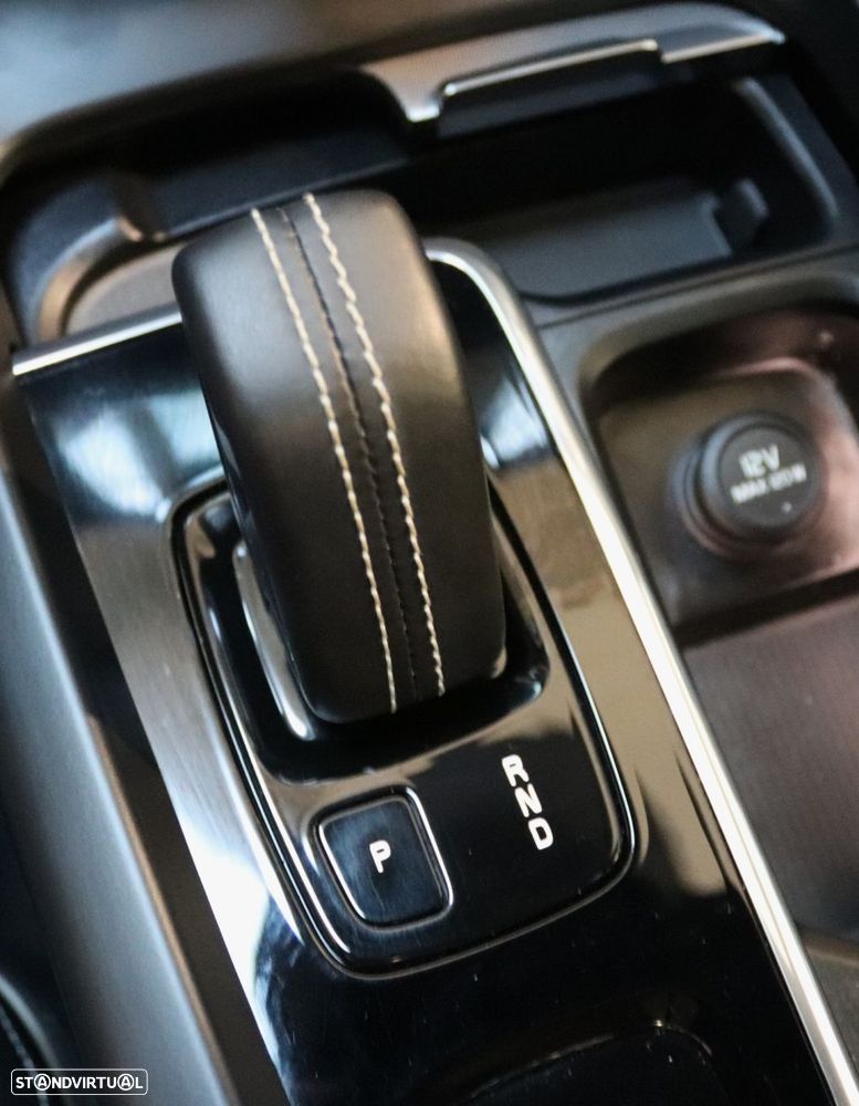 Volvo XC 60 2.0 T8 PHEV R-Design AWD - 26