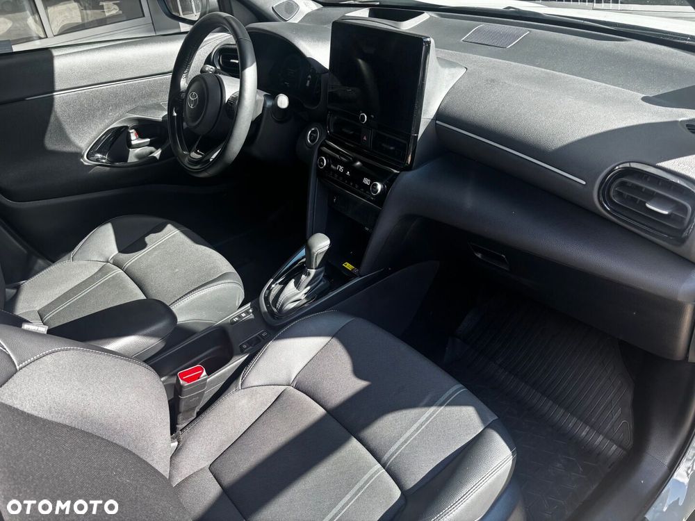 Toyota Yaris Cross Hybrid 1.5 Premiere Edition - 27